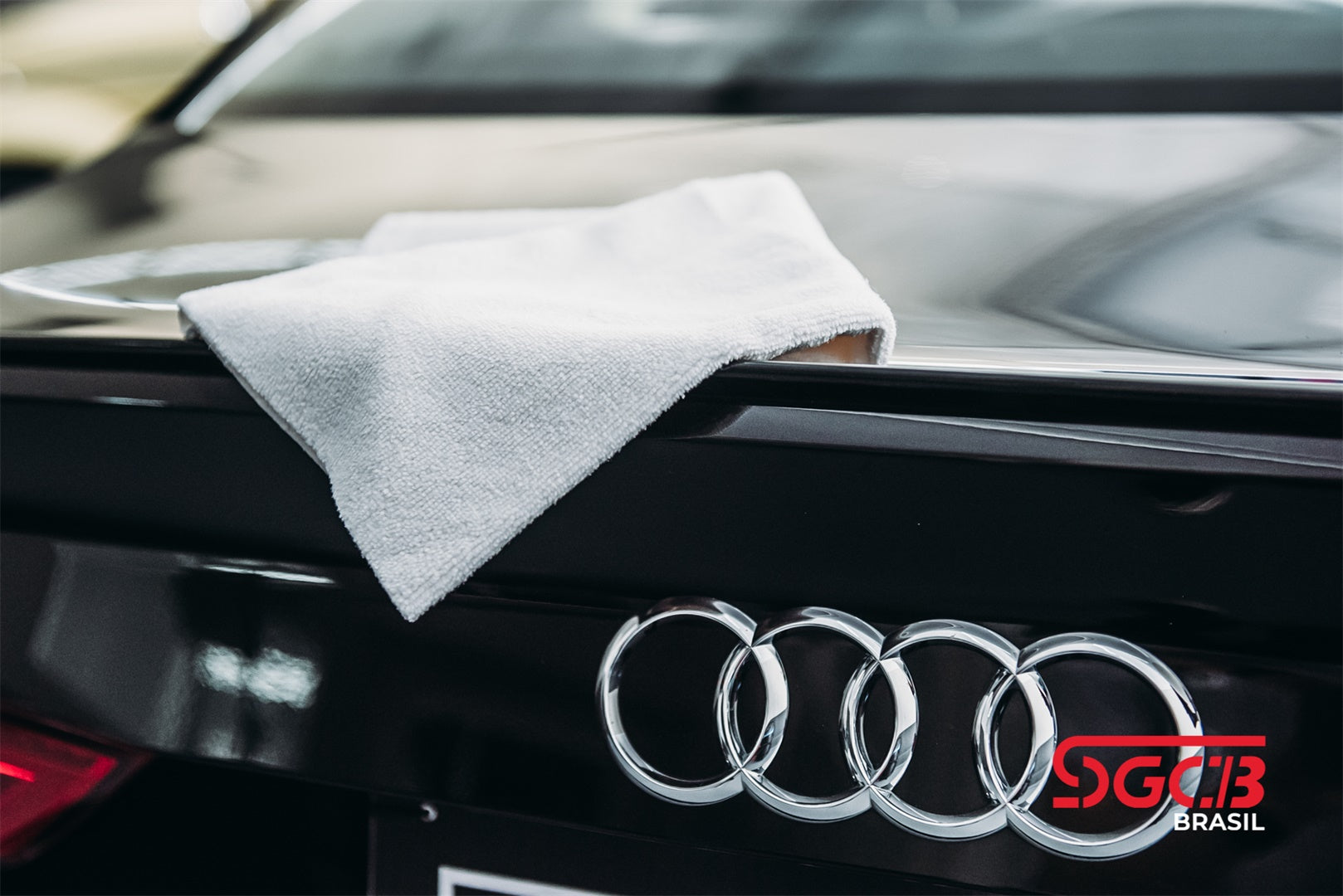 Does hand sanitizer wash the car and hurt the paint? What are the main