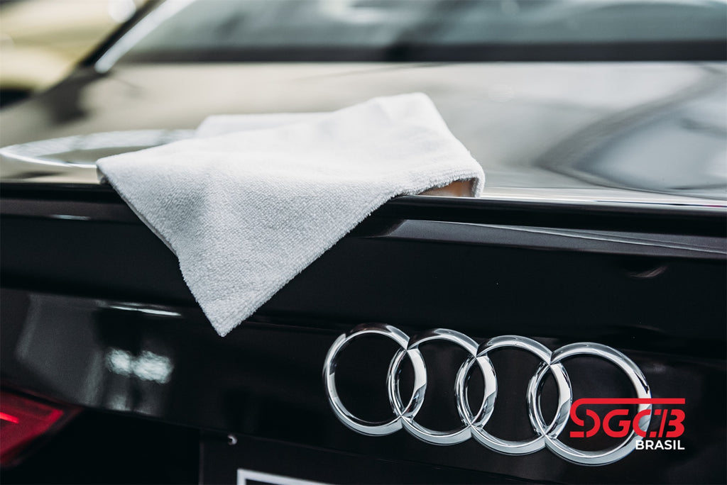 Does hand sanitizer wash the car and hurt the paint? What are the main