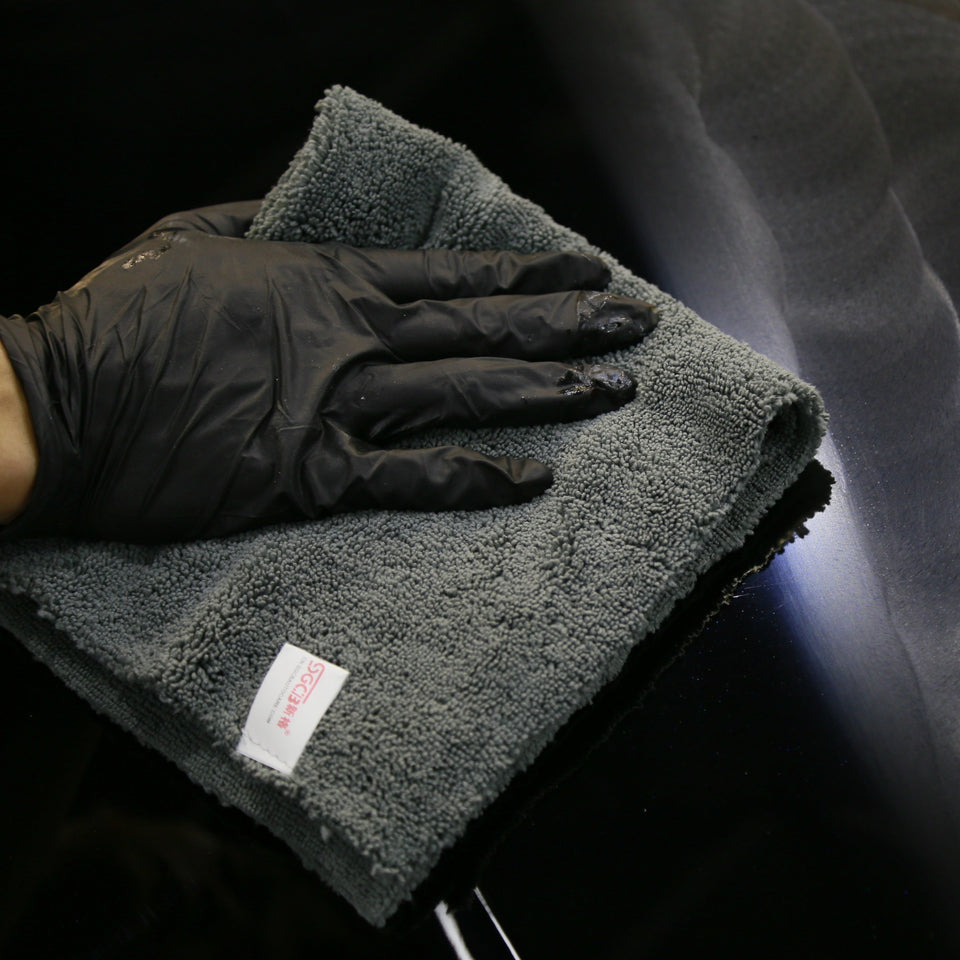 16 in. X 16 in. Auto Wax Polishing Edgeless Microfiber Towel - SGCB AUTOCARE